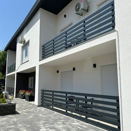 Guest House Neno Ogulin Εξωτερικό φωτογραφία