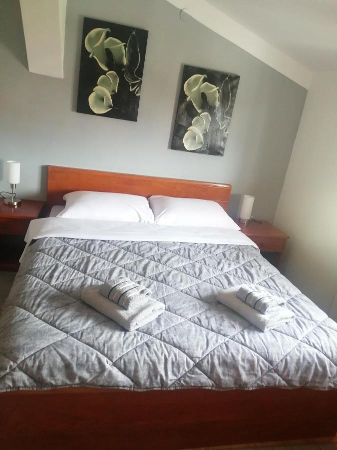 Guest House Neno Ogulin Εξωτερικό φωτογραφία