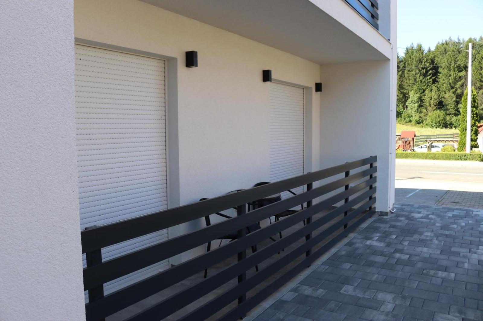 Guest House Neno Ogulin Εξωτερικό φωτογραφία